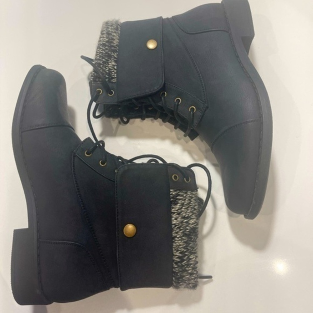 Black Combat Boots 🥾NWOT